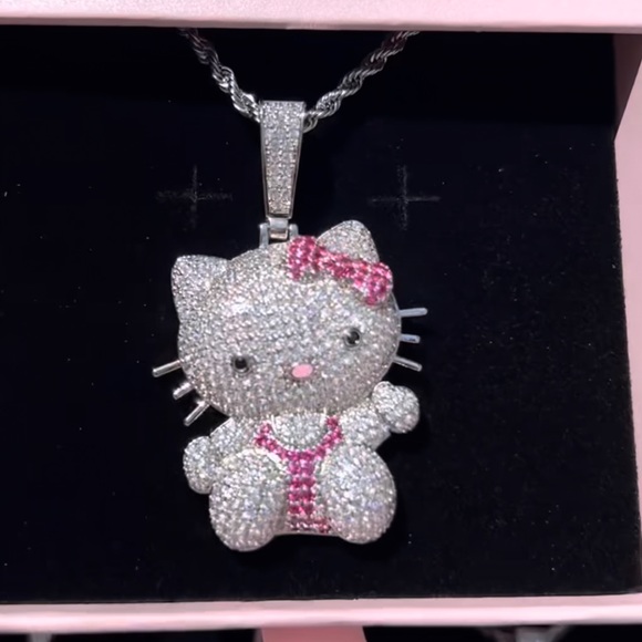 Hello kitty necklace, hello kitty pendant, hello kitty jewelry - Picture 9 of 11